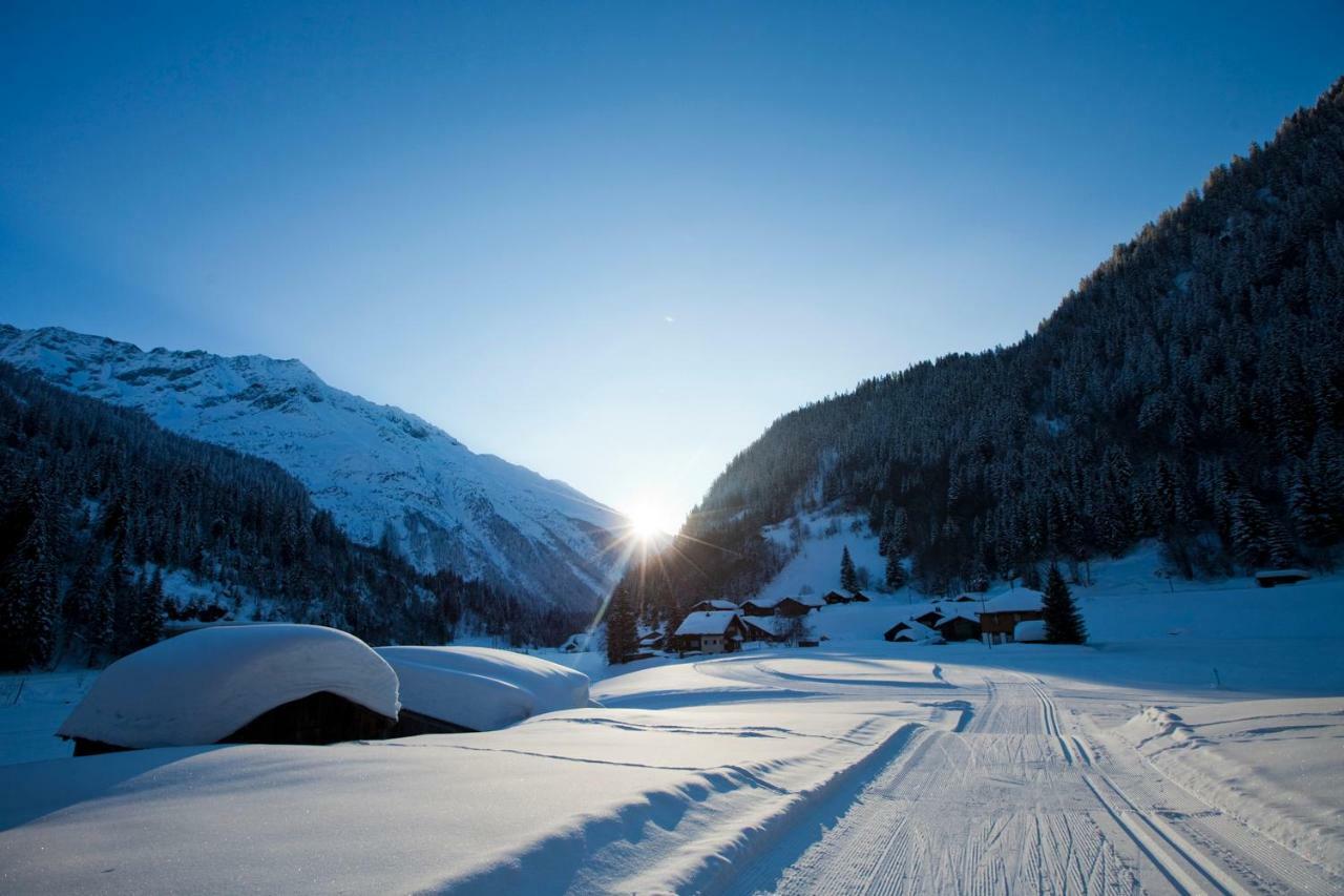 Gadmer Lodge - Dein Zuhause In Den Bergen Gadmen Bagian luar foto
